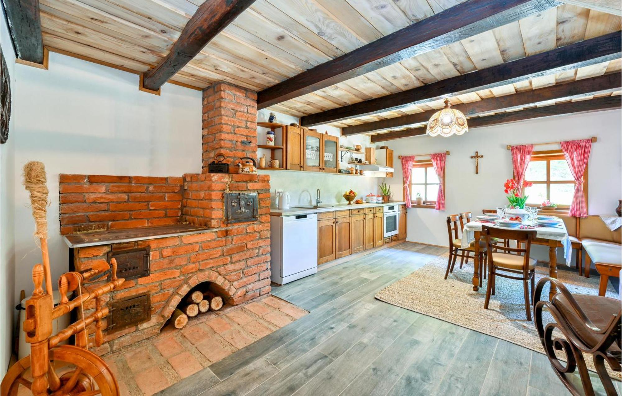 Pet Friendly Home In Varazdin Breg With Jacuzzi Eksteriør billede